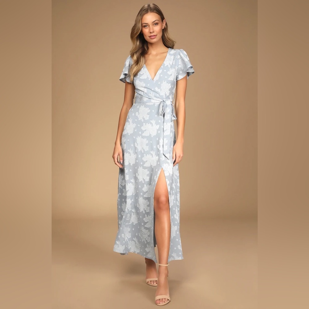 Lulu’s Compelling Love Light Blue Jacquard Short Sleeve Maxi Dress